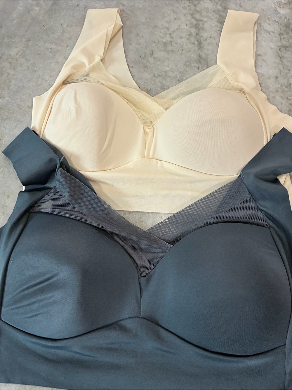 Seamless Padded Bralette - Cream & Charcoal